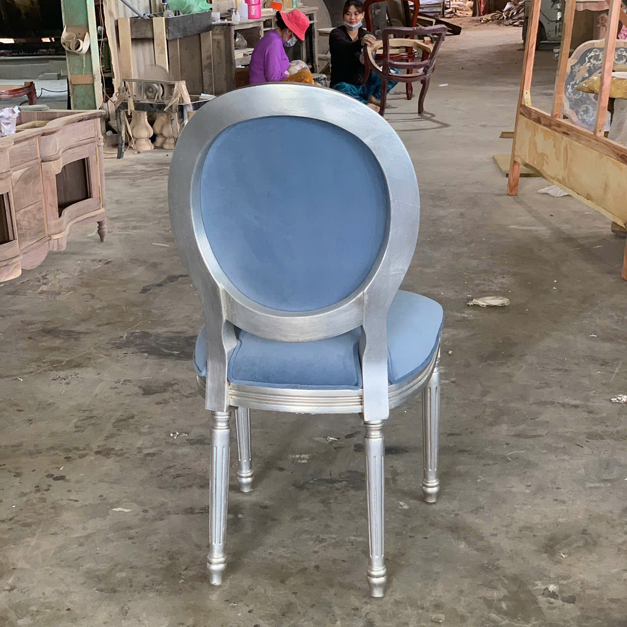 GHẾ ĂN TÂN CỔ ĐIỂN LOUIS 16 DÁN LÁ BẠC